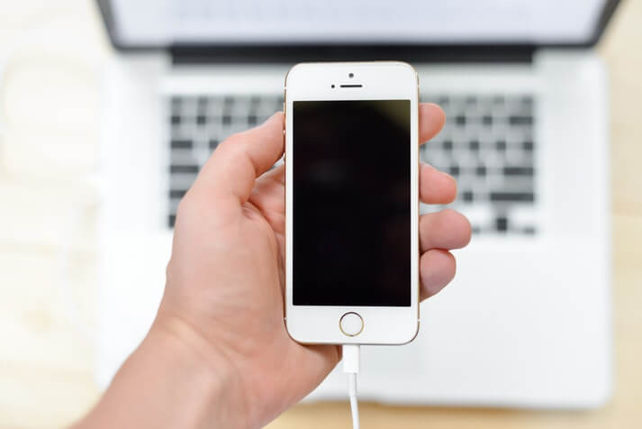iPhone'u Düzeltmek İçin Başka Bir Yıldırım Kablosunu Değiştirmek iTunes'da Görünmüyor