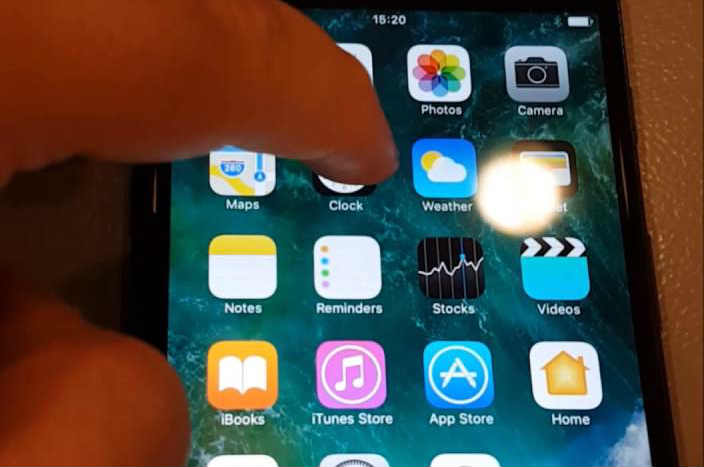 iPhone Ekran Titremesini Düzeltmek için iPhone'unuzu Yeniden Başlatma