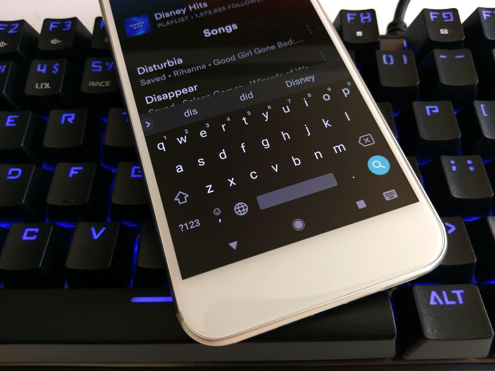 Android 键盘设置 顶部键盘